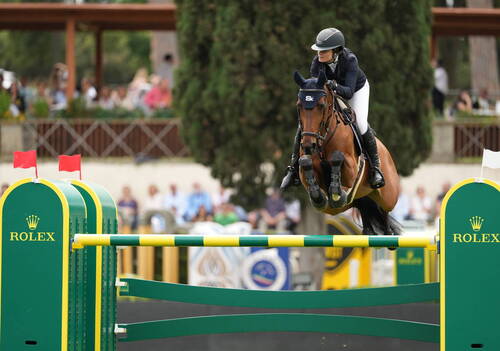 1m55; Zoe Conter & La Una. Photo(c) Rolex/ Sportfot