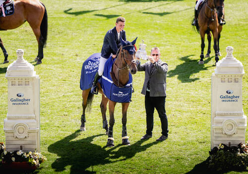 Tom Wachman brille dans le prix Gallagher Stakes